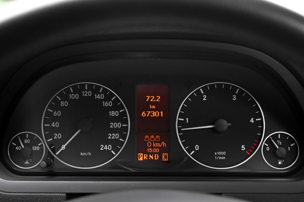 67,230 km BENZ A180 CDI เครื่องยนต์ดีเซล เจ้าของอยู่ซอยศุภราช รถบ้านสภาพดีสวยน่ารักน่าใช้มากครับ