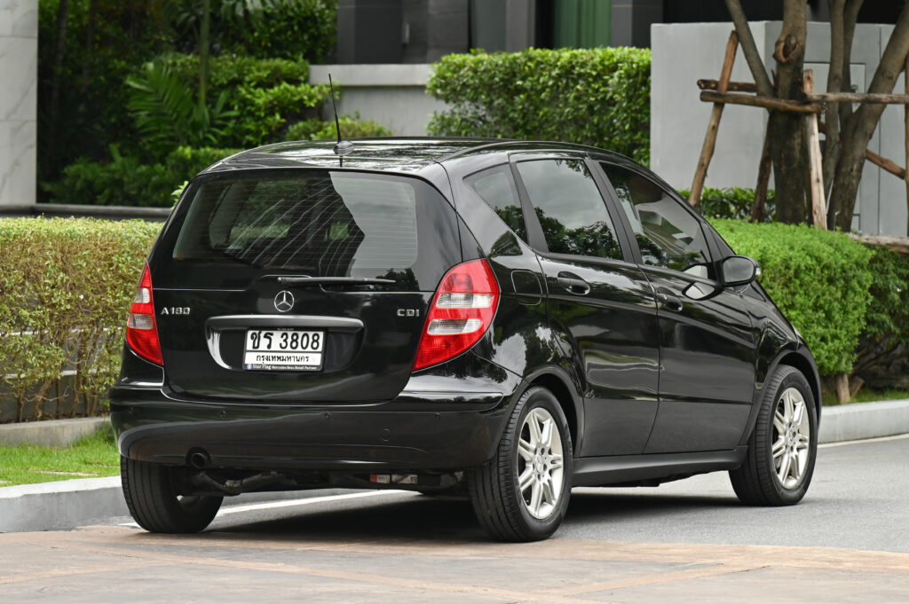 67,230 km BENZ A180 CDI เครื่องยนต์ดีเซล เจ้าของอยู่ซอยศุภราช รถบ้านสภาพดีสวยน่ารักน่าใช้มากครับ