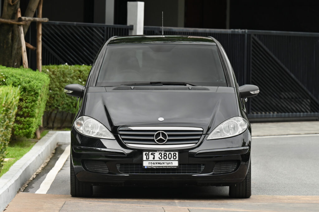 67,230 km BENZ A180 CDI เครื่องยนต์ดีเซล เจ้าของอยู่ซอยศุภราช รถบ้านสภาพดีสวยน่ารักน่าใช้มากครับ