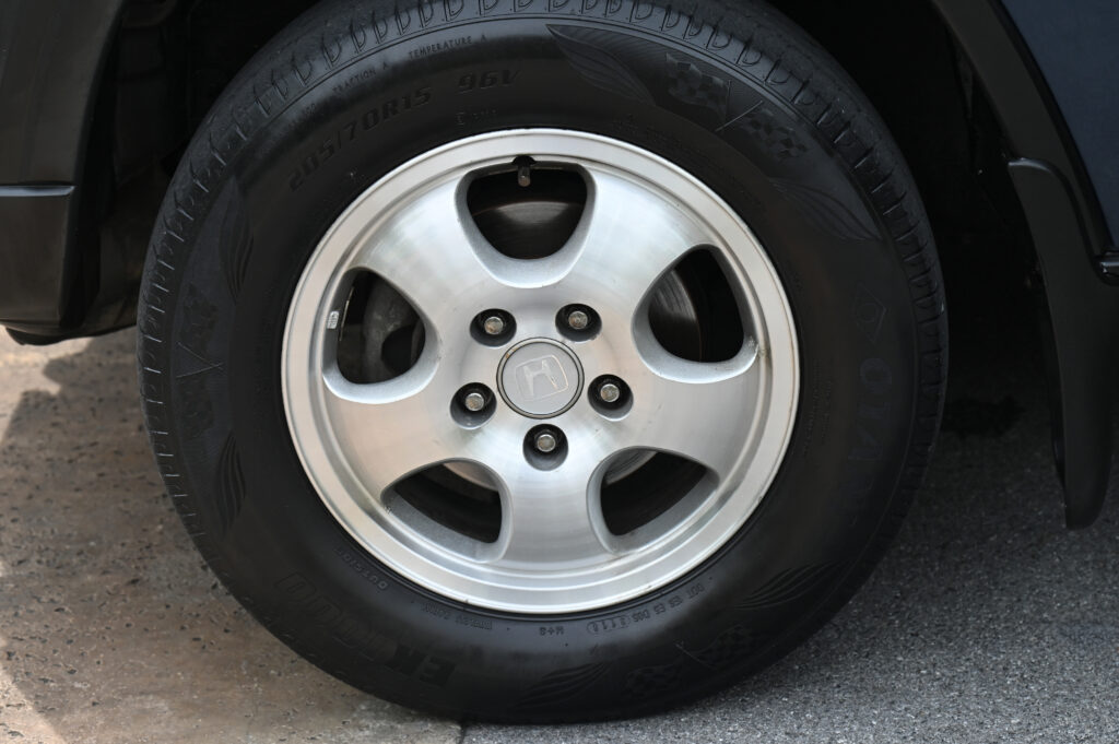 CR-V 2.0 EXi Gen 1 สีน้ำเงิน เกียร์ O/D รถบ้านสภาพดีเยี่ยม เหมาะสำหรับท่านที่ชื่นชอบรถรุ่นนี้ครับ