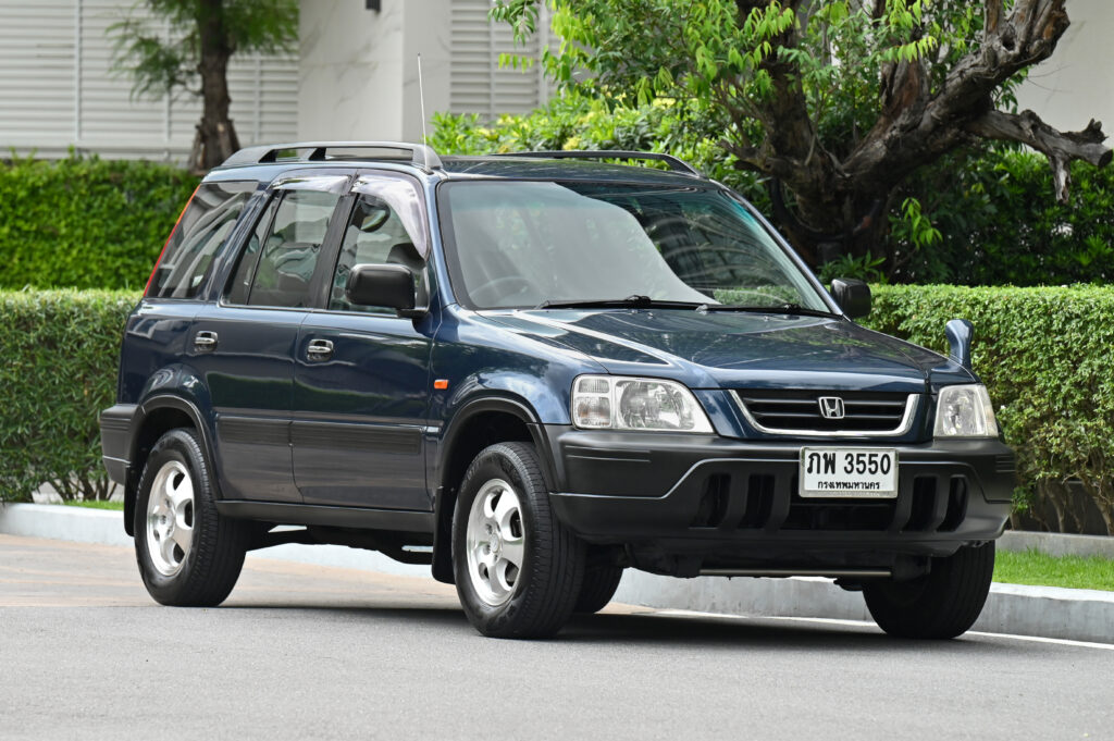 CR-V 2.0 EXi Gen 1 สีน้ำเงิน เกียร์ O/D รถบ้านสภาพดีเยี่ยม เหมาะสำหรับท่านที่ชื่นชอบรถรุ่นนี้ครับ
