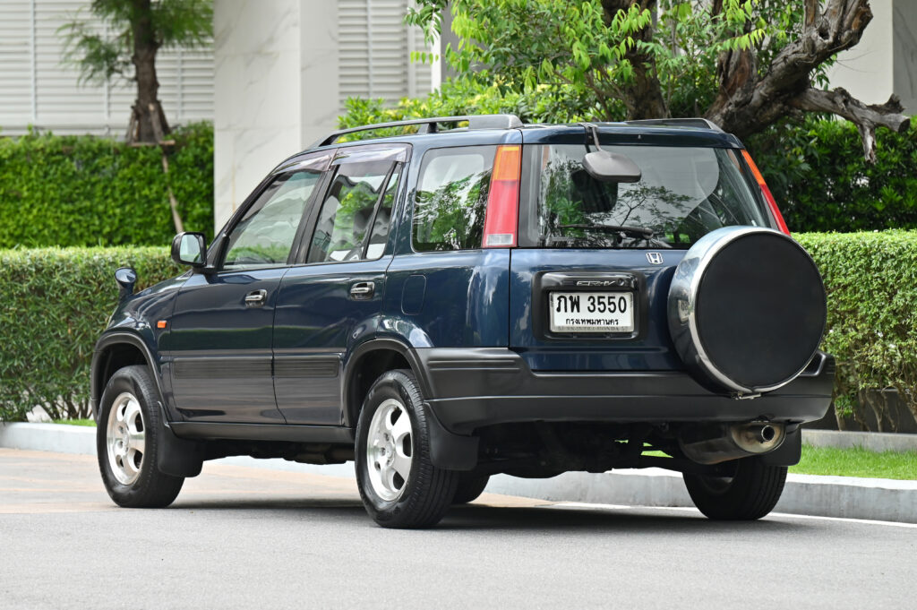 CR-V 2.0 EXi Gen 1 สีน้ำเงิน เกียร์ O/D รถบ้านสภาพดีเยี่ยม เหมาะสำหรับท่านที่ชื่นชอบรถรุ่นนี้ครับ