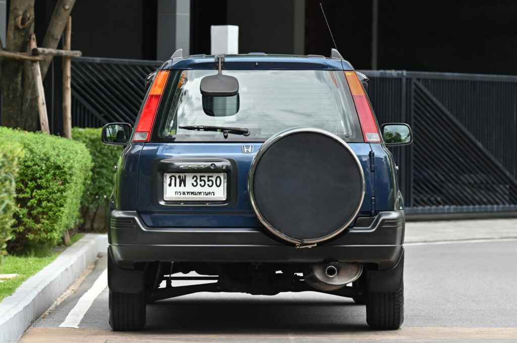 CR-V 2.0 EXi Gen 1 สีน้ำเงิน เกียร์ O/D รถบ้านสภาพดีเยี่ยม เหมาะสำหรับท่านที่ชื่นชอบรถรุ่นนี้ครับ