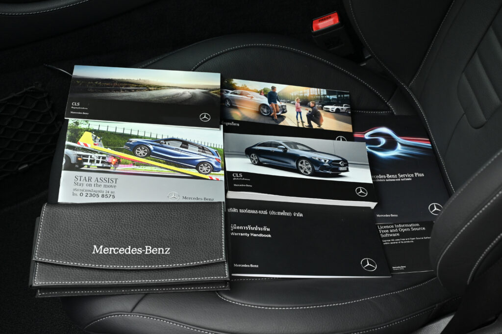 70,323 km Benz CLS 300d AMG Premium รถคุณหมอมือเดียว สวยมากสภาพดีเยี่ยม ประวัติศูนย์เบนซ์ทุกระยะครับ