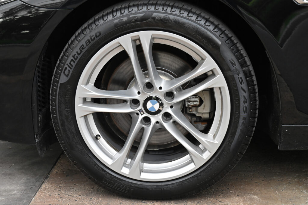 132,372 km BMW 520d M Sport F10 LCI ดีเซลฝาเล็ก B47 TwinPowerTurbo รถบ้านมือเดียวใช้งานน้อยสภาพดี
