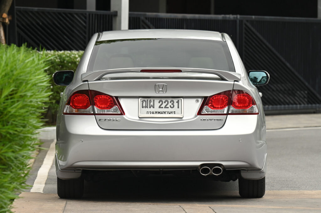 58,777 km Civic FD 1.8 E Minor Change รถบ้านมือเดียว ใช้งานน้อยมาก มีประวัติศูนย์ฮอนด้าทุกระยะครับ