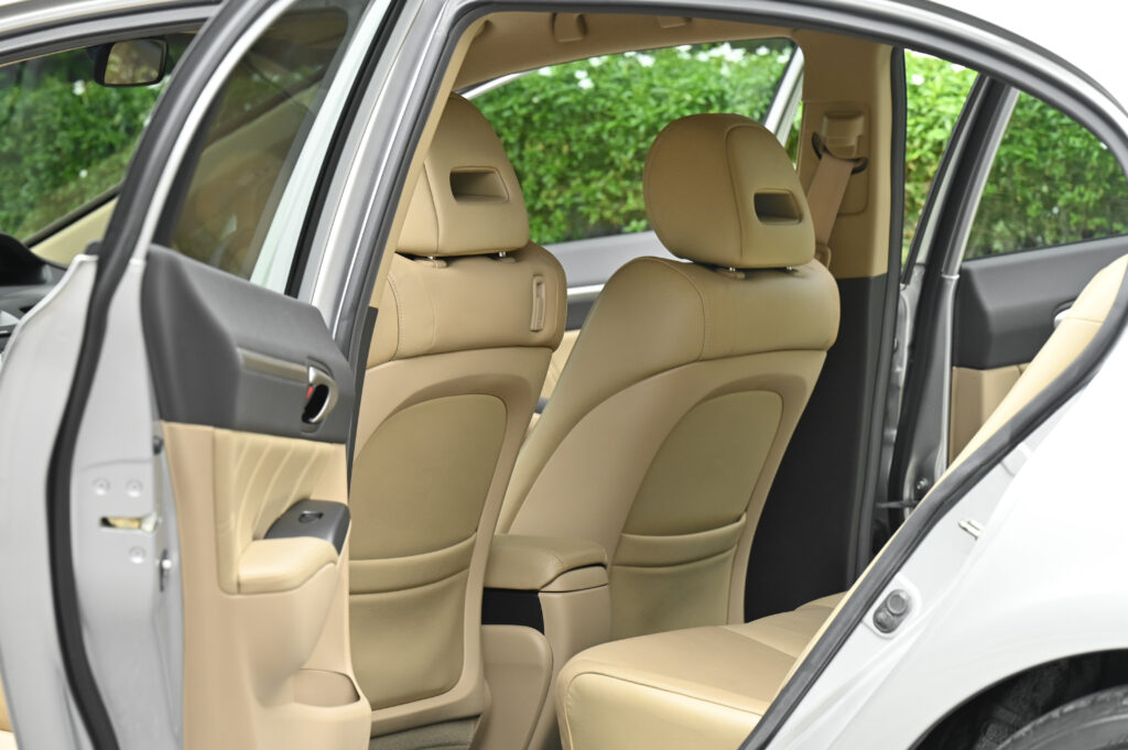 58,777 km Civic FD 1.8 E Minor Change รถบ้านมือเดียว ใช้งานน้อยมาก มีประวัติศูนย์ฮอนด้าทุกระยะครับ