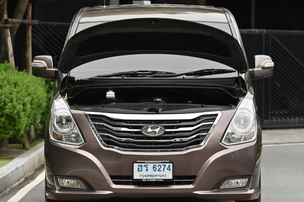 132,470 km Hyundai H-1 2.5 Deluxe มีประตูไฟฟ้าทั้ง 2 ด้าน เจ้าของเดียวซื้อเงินสด รถสวยสภาพดีมากครับ