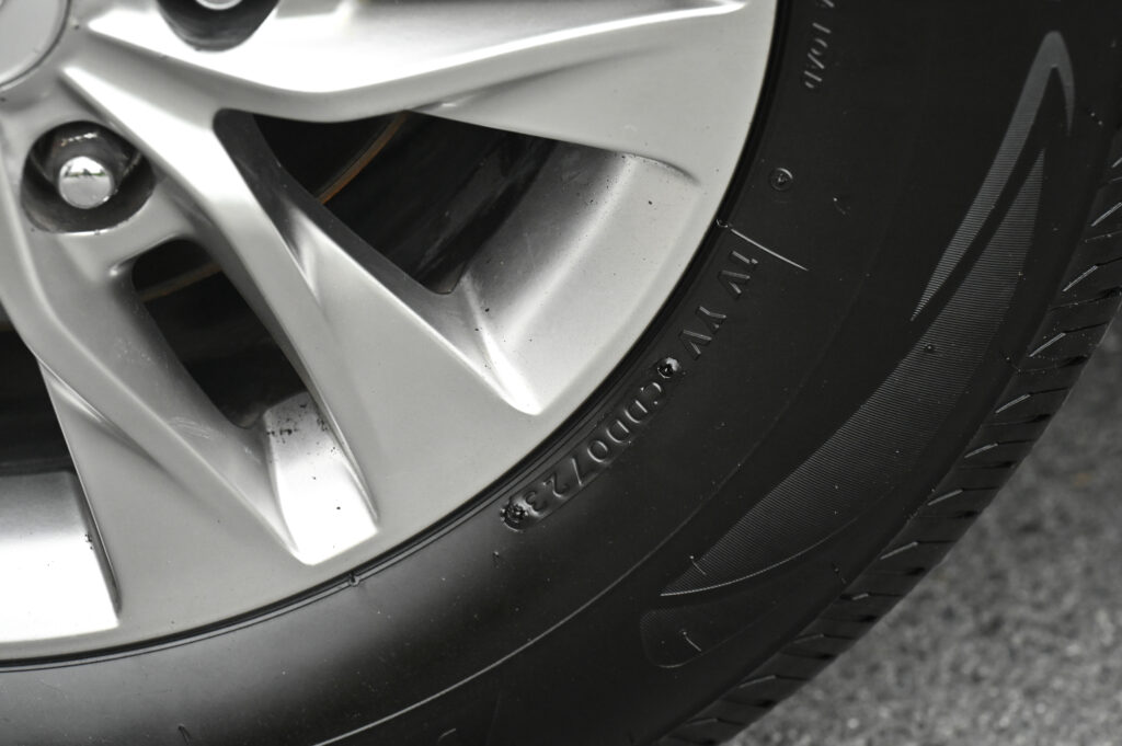 132,470 km Hyundai H-1 2.5 Deluxe มีประตูไฟฟ้าทั้ง 2 ด้าน เจ้าของเดียวซื้อเงินสด รถสวยสภาพดีมากครับ
