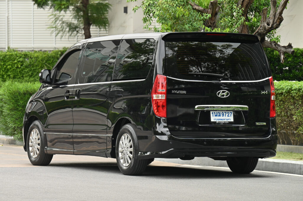 53,017 Km Hyundai H-1 Minor Change รถบ้านมือเดียวซื้อเงินสดเจ้าของลำดับที่ 1 ใช้งานน้อยสภาพดีมากครับ