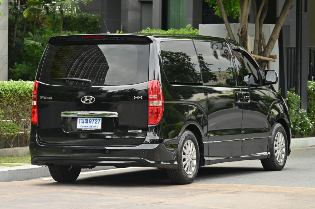 53,017 Km Hyundai H-1 Minor Change รถบ้านมือเดียวซื้อเงินสดเจ้าของลำดับที่ 1 ใช้งานน้อยสภาพดีมากครับ