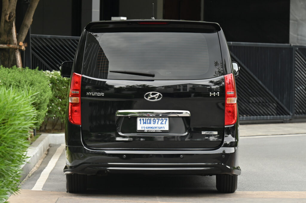 53,017 Km Hyundai H-1 Minor Change รถบ้านมือเดียวซื้อเงินสดเจ้าของลำดับที่ 1 ใช้งานน้อยสภาพดีมากครับ