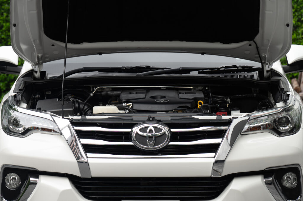 44,115 km Fortuner 2.8V 4WD รถบ้านใช้งานน้อยมากสภาพดี มีประวัติศูนย์โตโยต้าตามระยะครับ