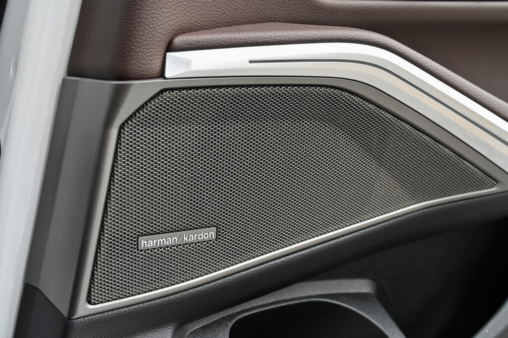 60,483 km BMW 330e M Sport G20 MY2021 เพิ่ม Adaptive Cruise Control Stop & Go รถบ้านมือเดียวสภาพดี