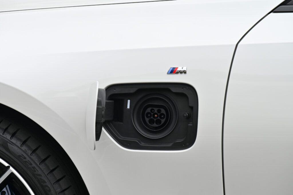 60,483 km BMW 330e M Sport G20 MY2021 เพิ่ม Adaptive Cruise Control Stop & Go รถบ้านมือเดียวสภาพดี