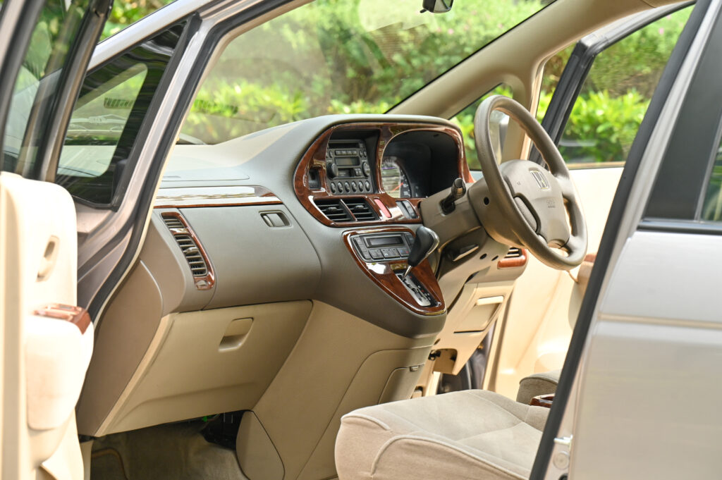 ไมล์แท้ 71,706 km Honda Odyssey RA6 2.3 VTi รถบ้านมือเดียวสภาพดี มีประวัติศูนย์ฮอนด้าจนถึงปัจจุบัน