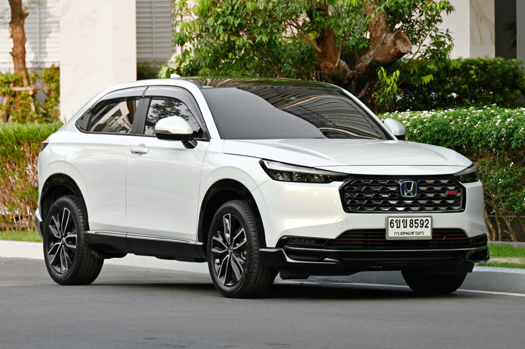 14,000 km Honda HR-V e:HEV RS Minorchange ตัวท็อปรุ่นล่าสุด หลังคา Sunroof รถบ้านมือเดียวสภาพป้ายแดง