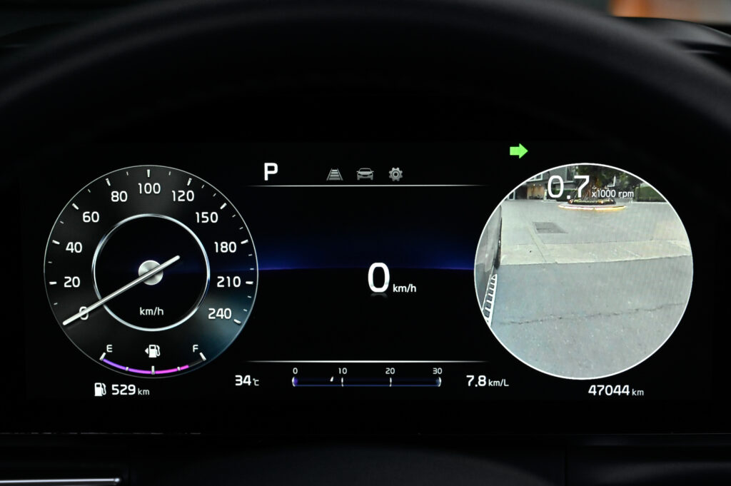 40,000 km KIA Carnival 2.2 SXL Sunroof MY22 โลโก้ใหม่ รุ่นท็อปสุด รถมือเดียว มีประวัติศูนย์ทุกระยะ