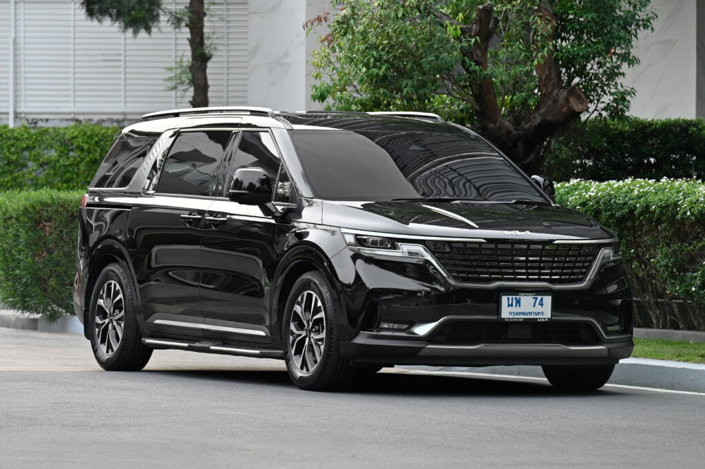 40,000 km KIA Carnival 2.2 SXL Sunroof MY22 โลโก้ใหม่ รุ่นท็อปสุด รถมือเดียว มีประวัติศูนย์ทุกระยะ