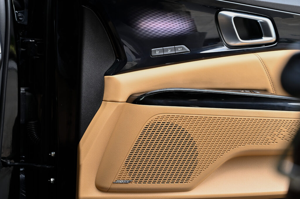 40,000 km KIA Carnival 2.2 SXL Sunroof MY22 โลโก้ใหม่ รุ่นท็อปสุด รถมือเดียว มีประวัติศูนย์ทุกระยะ