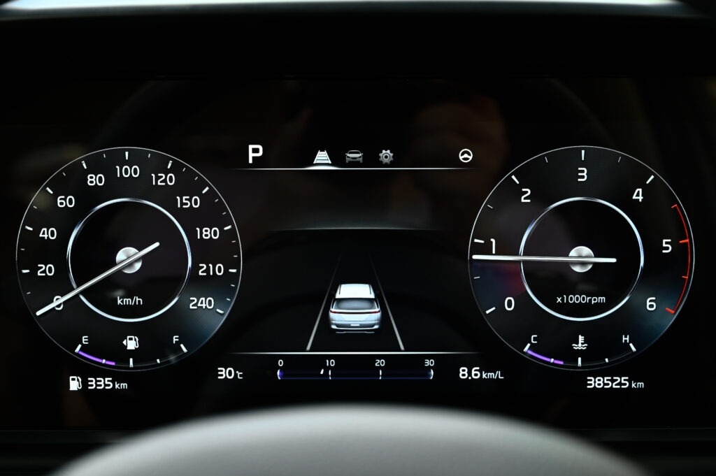 30,000 km KIA Carnival 2.2 SXL Luxury เบาะ Captain Seat 7 ที่นั่ง ป้ายดำ รย.1 ปี 24 รถมือเดียวสภาพดี