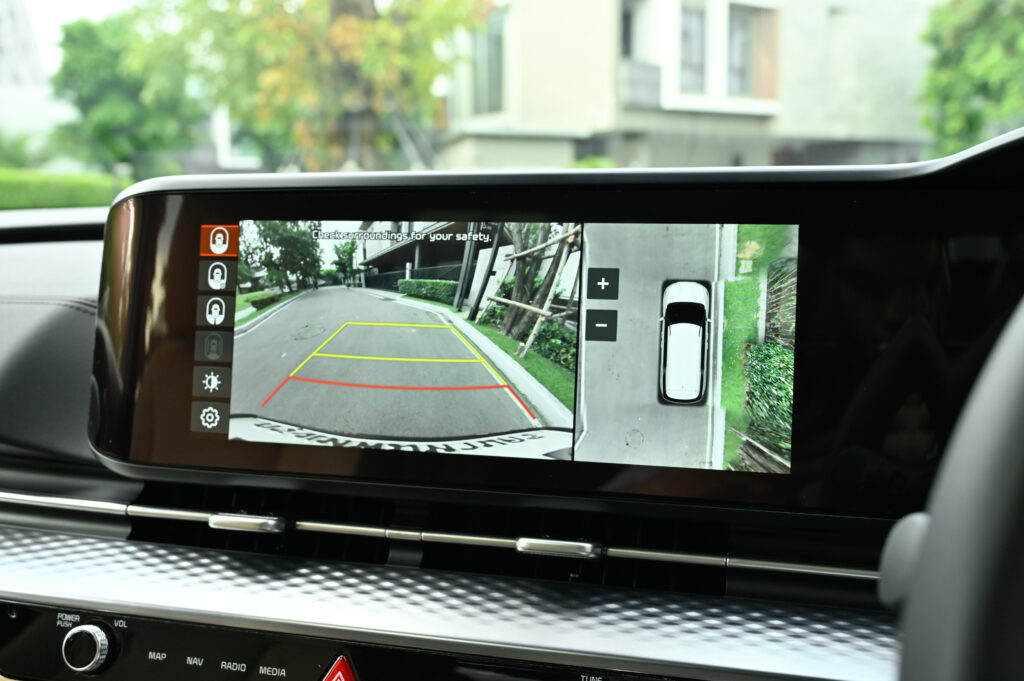 30,000 km KIA Carnival 2.2 SXL Luxury เบาะ Captain Seat 7 ที่นั่ง ป้ายดำ รย.1 ปี 24 รถมือเดียวสภาพดี