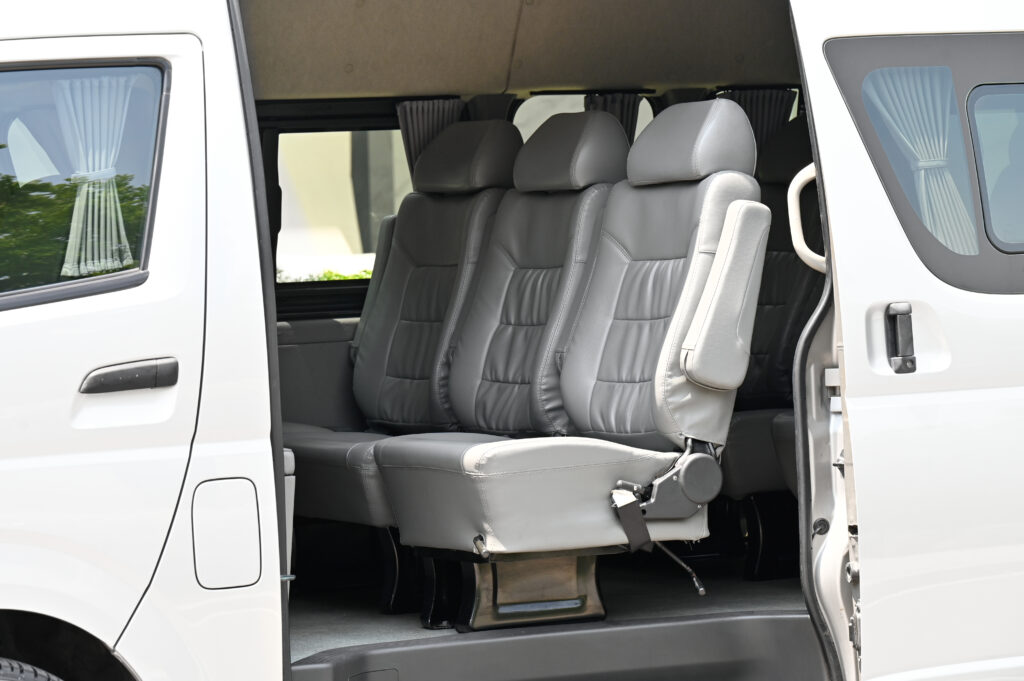 ขาย Toyota Commuter 3.0 D4D Minorchange รถราชการสำนักงาน ป.ป.ช. สวยมาก ใช้งานน้อย สภาพดีเยี่ยมครับ