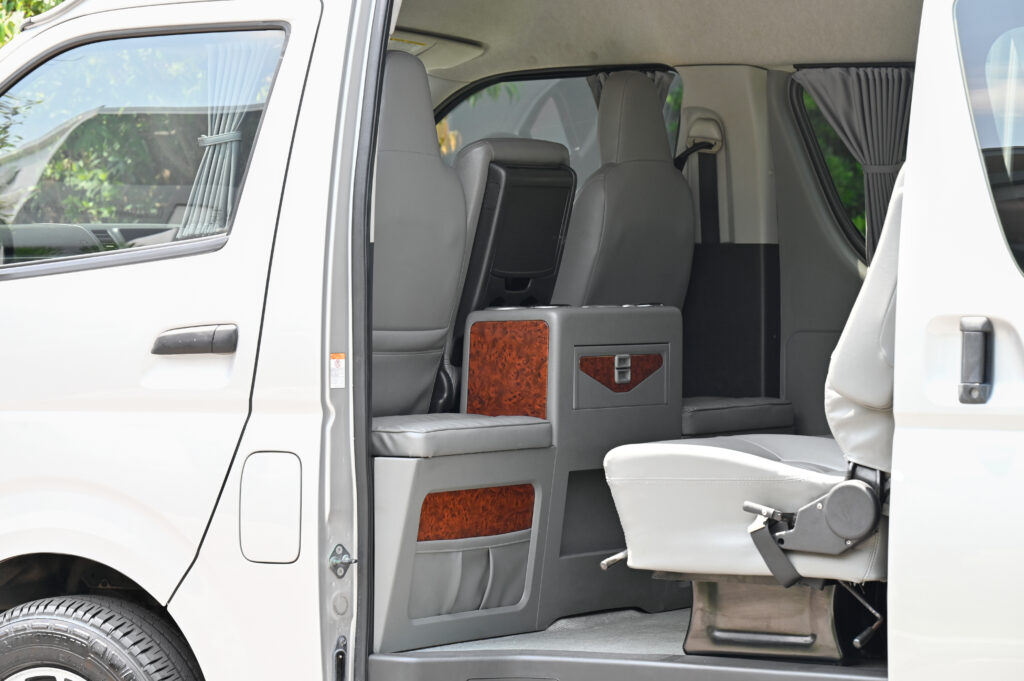ขาย Toyota Commuter 3.0 D4D Minorchange รถราชการสำนักงาน ป.ป.ช. สวยมาก ใช้งานน้อย สภาพดีเยี่ยมครับ