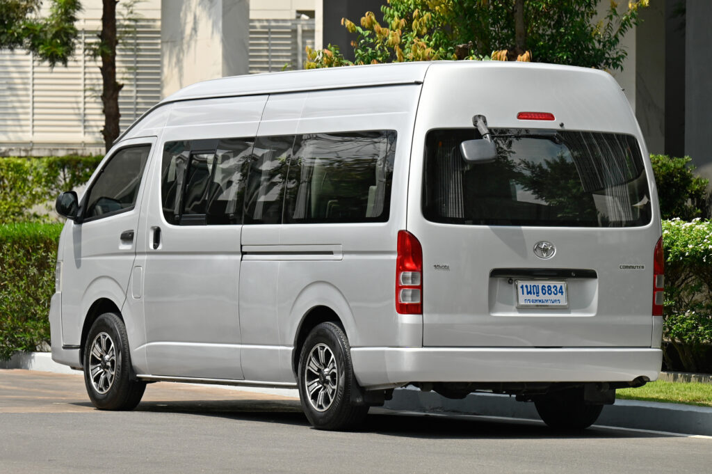 144,692 km ขายรถราชการสำนักงาน ป.ป.ช. Toyota Commuter 2.5 D4D สวยมาก ใช้งานน้อย สภาพดีเยี่ยมครับ