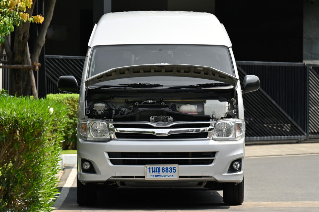 102,213 km ไมล์แท้รถราชการสำนักงาน ป.ป.ช. Toyota Commuter 2.5 D4D สวยมาก ใช้งานน้อย สภาพดีเยี่ยมครับ