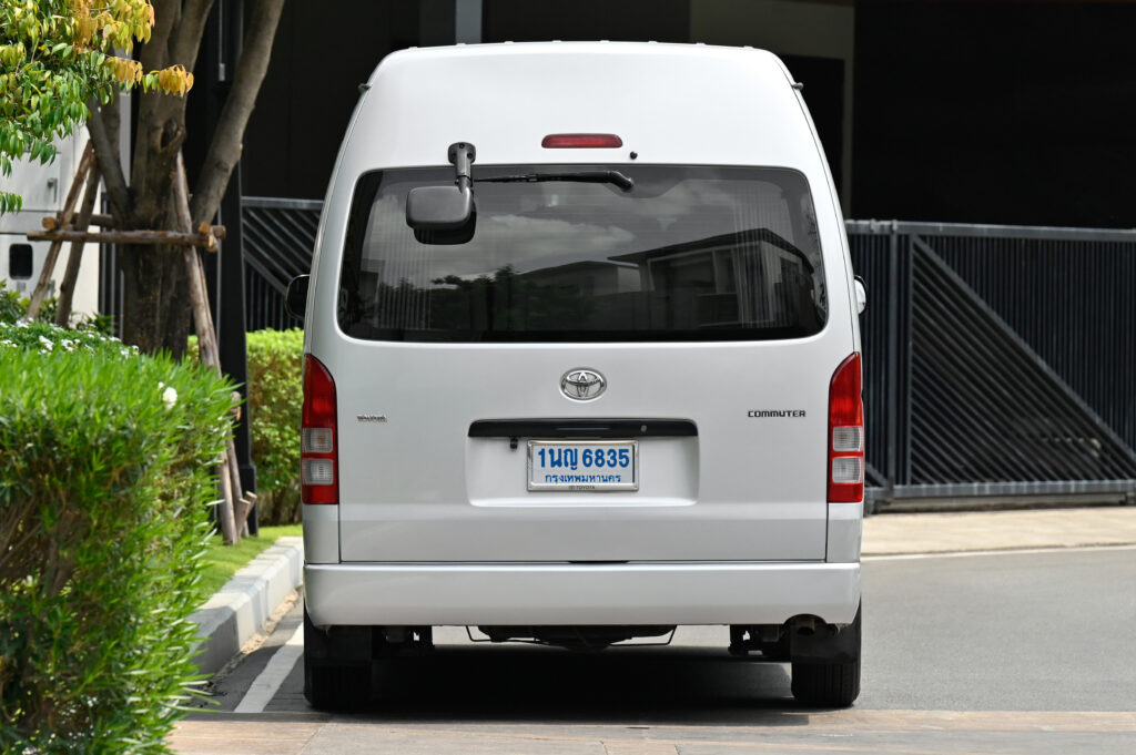 102,213 km ไมล์แท้รถราชการสำนักงาน ป.ป.ช. Toyota Commuter 2.5 D4D สวยมาก ใช้งานน้อย สภาพดีเยี่ยมครับ