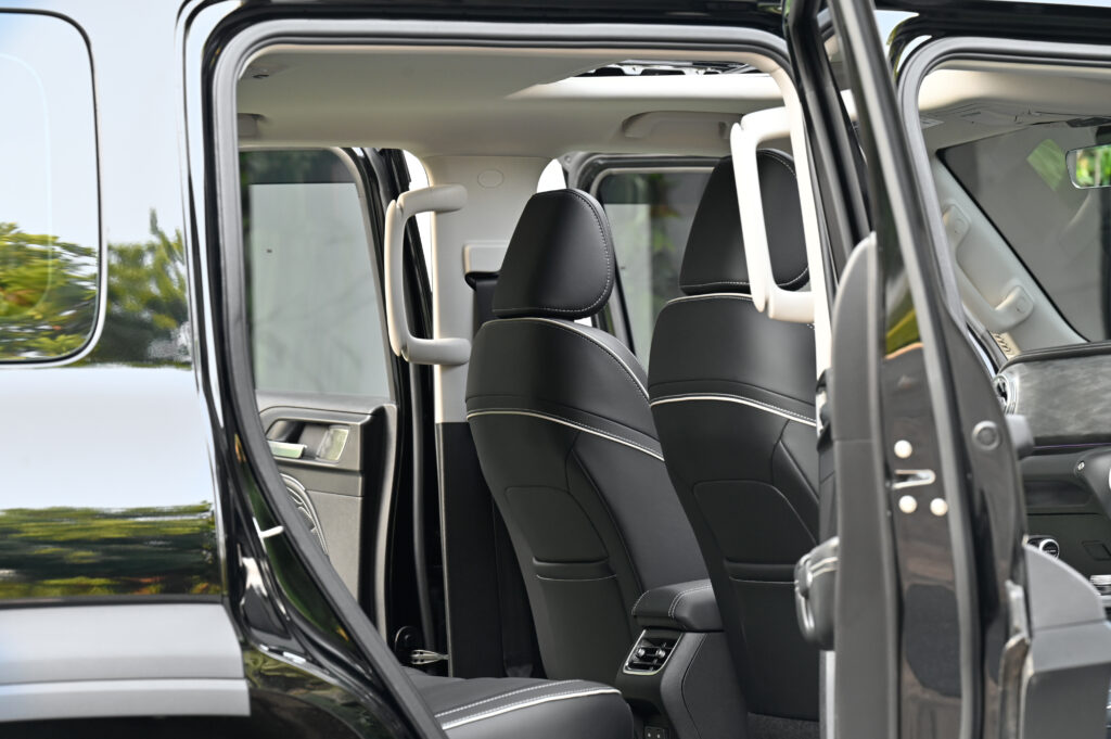 800 km GMW TANK 300 DIESEL 2.4 Ultra 4WD รุ่นท็อปสุด เจ้าของชาวอังกฤษมือเดียว ซื้อเงินสดสภาพป้ายแดง