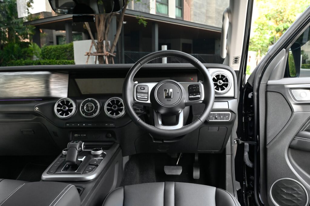 800 km GMW TANK 300 DIESEL 2.4 Ultra 4WD รุ่นท็อปสุด เจ้าของชาวอังกฤษมือเดียว ซื้อเงินสดสภาพป้ายแดง