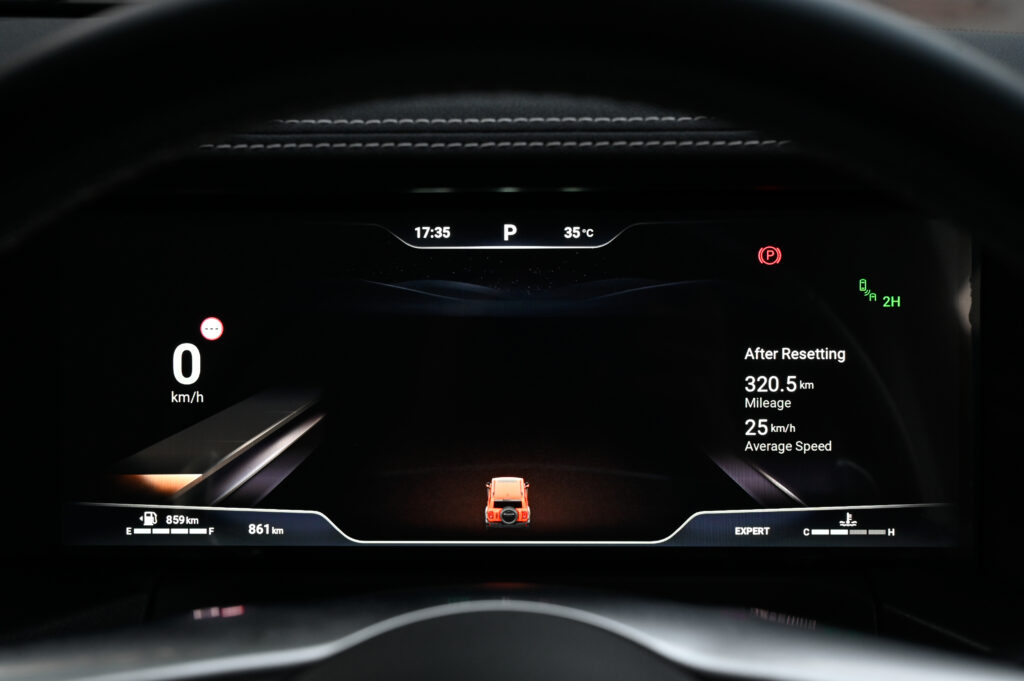 800 km GMW TANK 300 DIESEL 2.4 Ultra 4WD รุ่นท็อปสุด เจ้าของชาวอังกฤษมือเดียว ซื้อเงินสดสภาพป้ายแดง