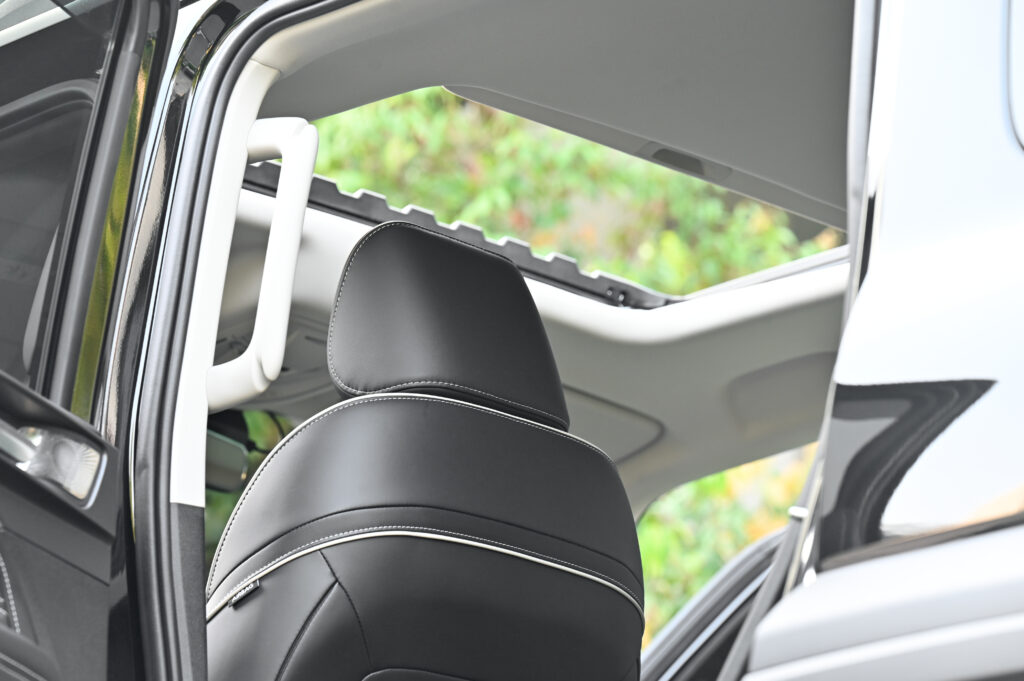 800 km GMW TANK 300 DIESEL 2.4 Ultra 4WD รุ่นท็อปสุด เจ้าของชาวอังกฤษมือเดียว ซื้อเงินสดสภาพป้ายแดง