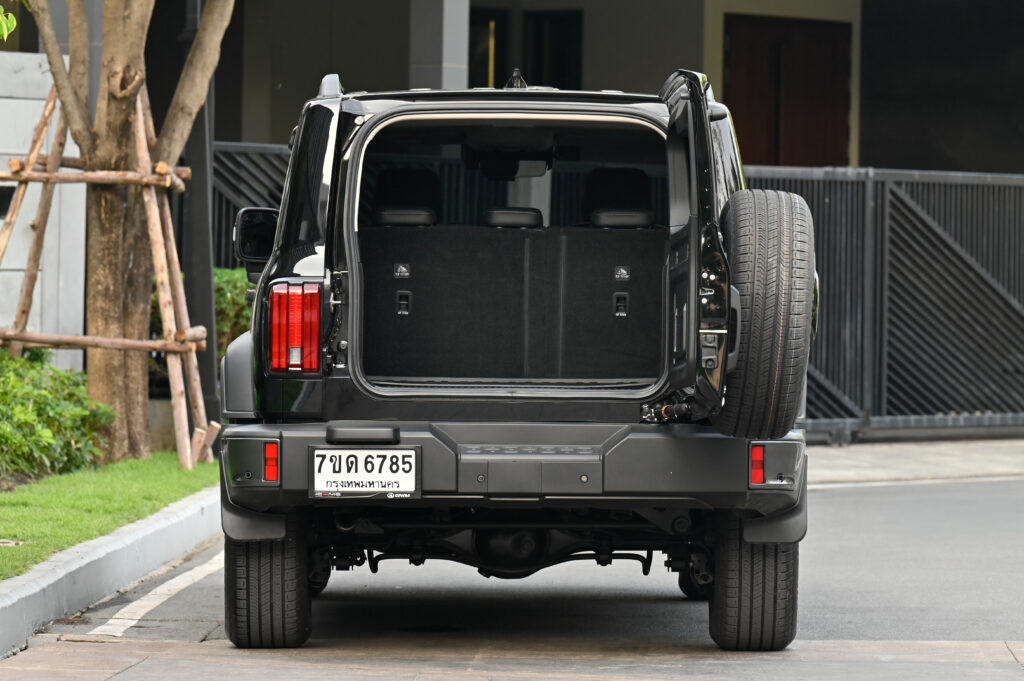 800 km GMW TANK 300 DIESEL 2.4 Ultra 4WD รุ่นท็อปสุด เจ้าของชาวอังกฤษมือเดียว ซื้อเงินสดสภาพป้ายแดง