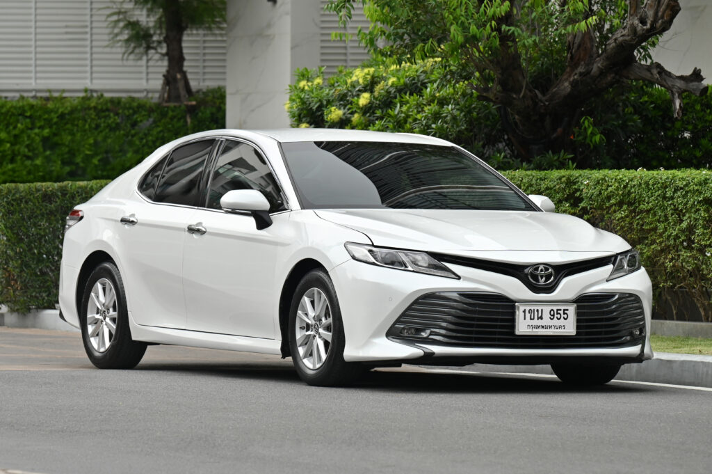 30,000 km Toyota Camry 2.0 G รถบ้านมือเดียวใช้งานน้อยมาก มีประวัติศูนย์โตโยต้าทุกระยะจนถึงปัจจุบัน