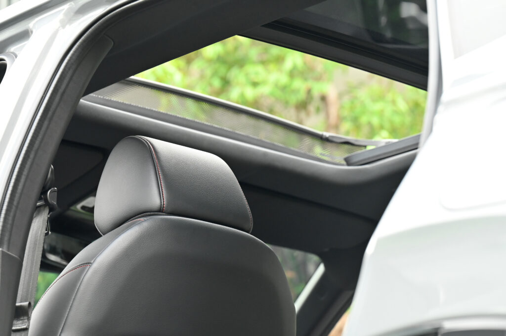 7,000 km CR-V e:HEV RS 4WD Minorchange รุ่นท็อปสุด เพิ่ม Blind Spot เบาะลม รถบ้านมือเดียวสภาพป้ายแดง