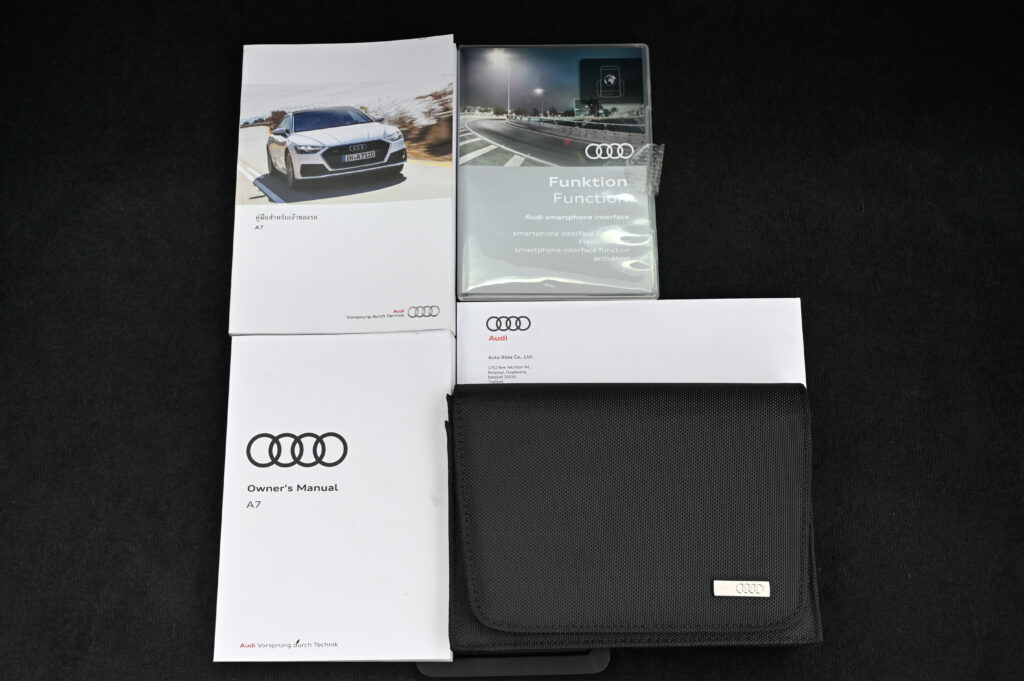 Audi A7 Sportback 55 TFSI quattro S-Line เครื่อง V6 ขับ 4 รุ่นท็อปสุด หลังคากระจก รถบ้านสภาพดีเยี่ยม