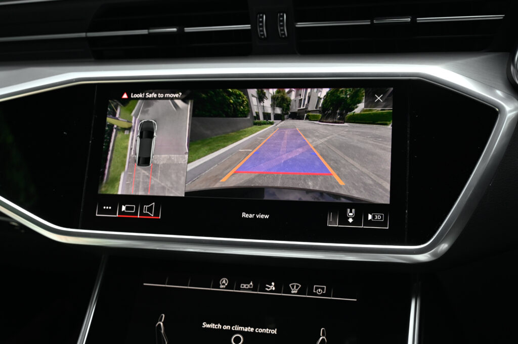 Audi A7 Sportback 55 TFSI quattro S-Line เครื่อง V6 ขับ 4 รุ่นท็อปสุด หลังคากระจก รถบ้านสภาพดีเยี่ยม
