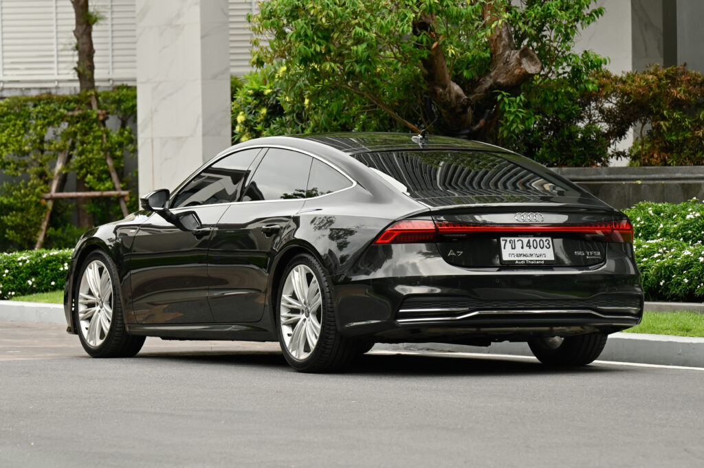 Audi A7 Sportback 55 TFSI quattro S-Line เครื่อง V6 ขับ 4 รุ่นท็อปสุด หลังคากระจก รถบ้านสภาพดีเยี่ยม
