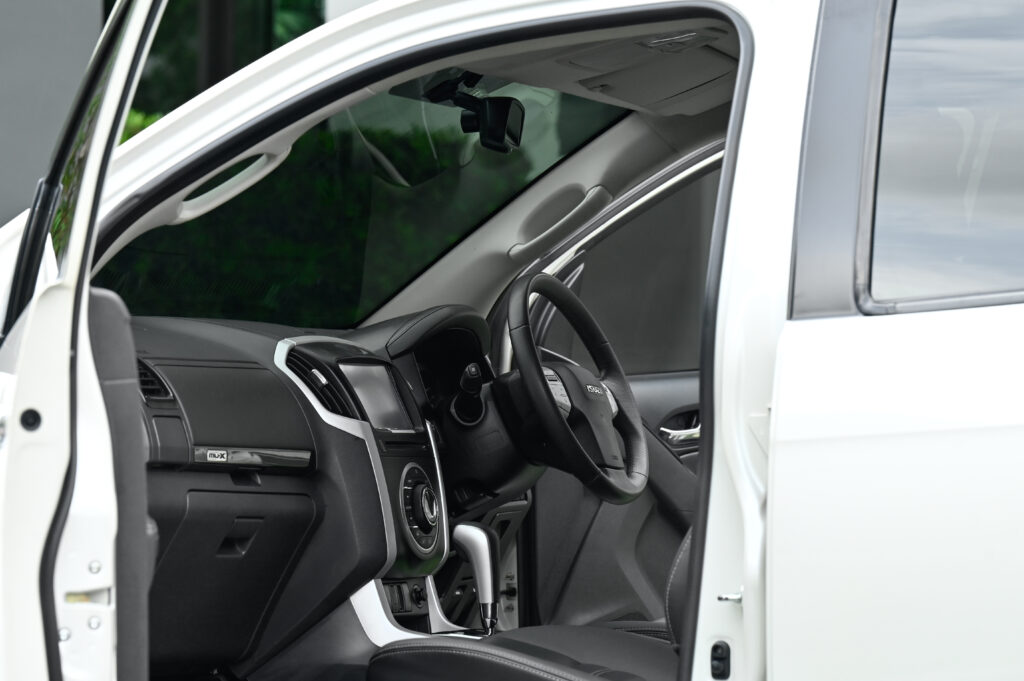 ขาย ISUZU MU-X 3.0 DA-DVD ONYX Minorchange รุ่นปรับอุปกรณ์ MY19 มีประวัติศูนย์ทุกระยะถึงปัจจุบัน