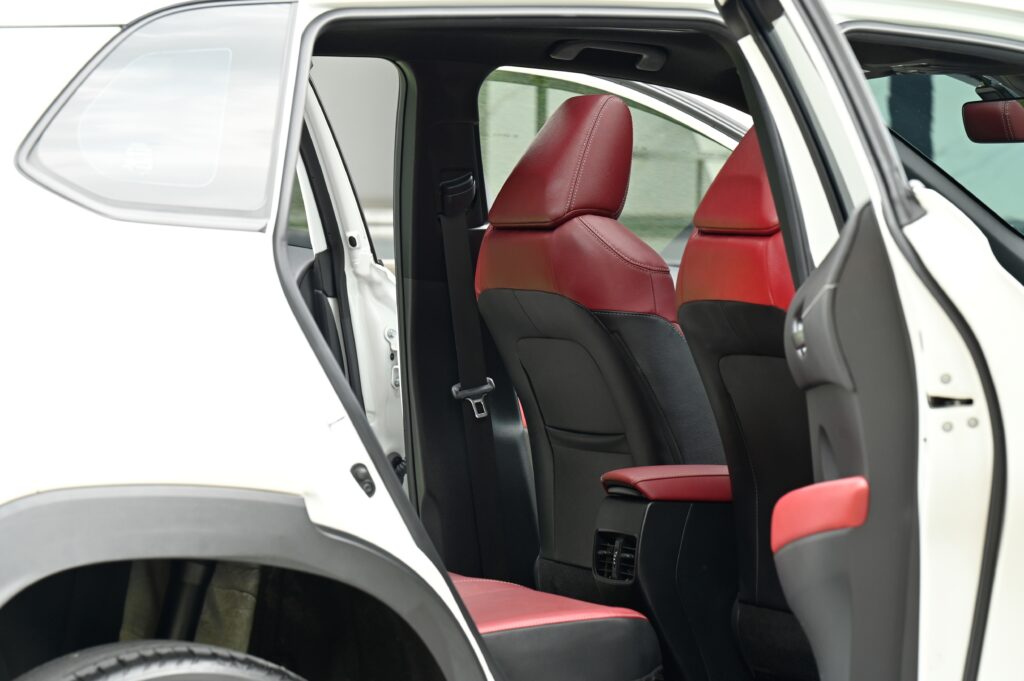 Corolla CROSS 1.8 HEV Premium Luxury Minorchange หลังคา Panoramic Roof รถบ้านมือเดียวสภาพดีเยี่ยม