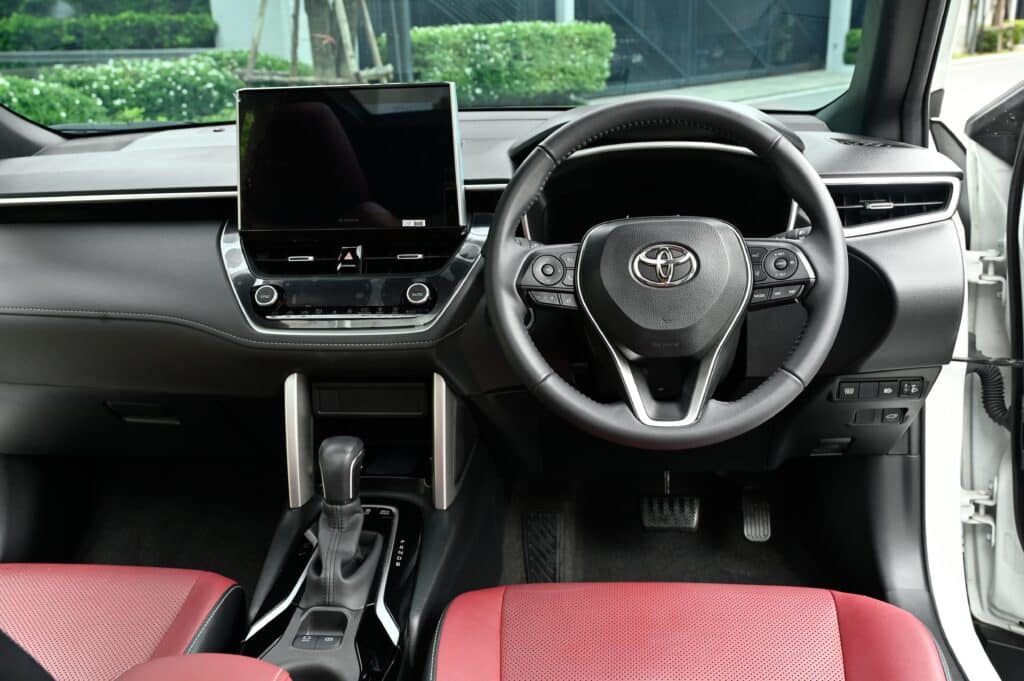 Corolla CROSS 1.8 HEV Premium Luxury Minorchange หลังคา Panoramic Roof รถบ้านมือเดียวสภาพดีเยี่ยม