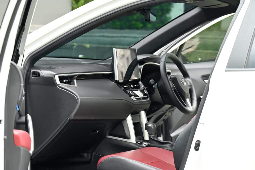 Corolla CROSS 1.8 HEV Premium Luxury Minorchange หลังคา Panoramic Roof รถบ้านมือเดียวสภาพดีเยี่ยม