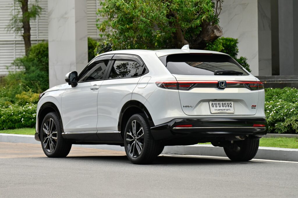 14,000 km Honda HR-V e:HEV RS Minorchange ตัวท็อปรุ่นล่าสุด หลังคา Sunroof รถบ้านมือเดียวสภาพป้ายแดง