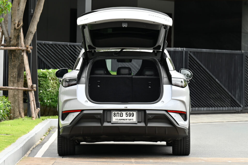 6,981 km รถไฟฟ้า Sealion 7 Performance AWD รุ่นท็อปวิ่งระยะ 542 km 530 แรงม้า 0-100 km/h ใน 4.5 วิ