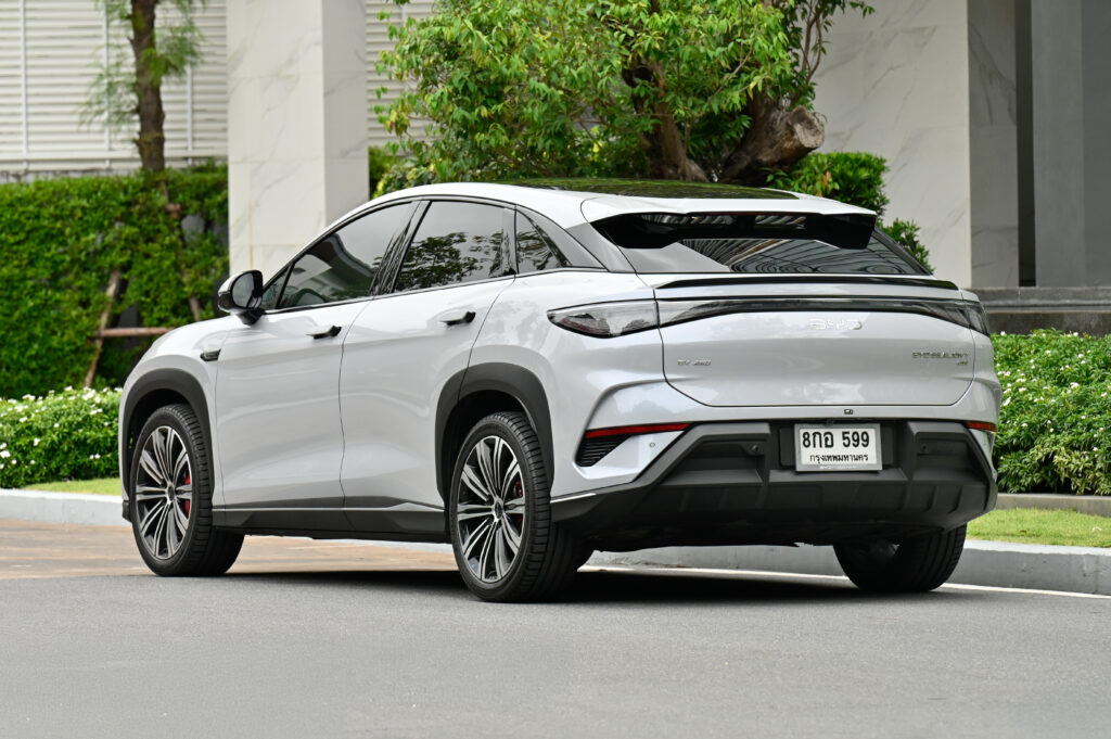 6,981 km รถไฟฟ้า Sealion 7 Performance AWD รุ่นท็อปวิ่งระยะ 542 km 530 แรงม้า 0-100 km/h ใน 4.5 วิ