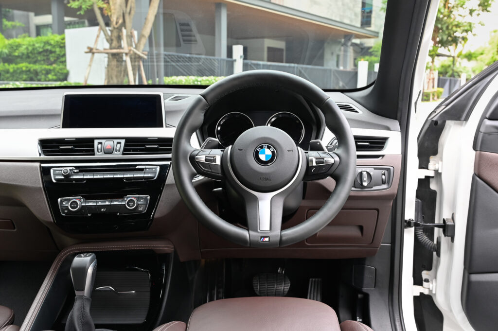26,050 km BMW X1 sDrive20d M Sport รถคุณหมอพระมงกุฎใช้มือเดียว เลขไมล์น้อยมากสภาพเหมือนรถใหม่เลยครับ