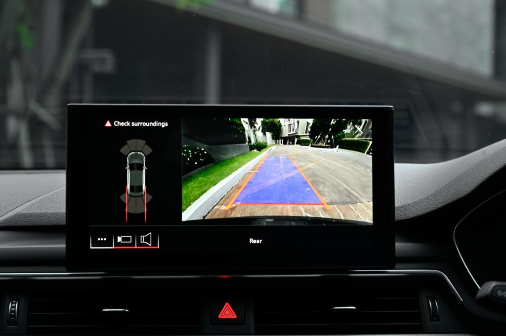 50,000 km AUDI A5 Coupe 40 TFSI S-Line Minorchange รถบ้านมือเดียว Warranty ยังเหลือถึง 12/2027 ครับ